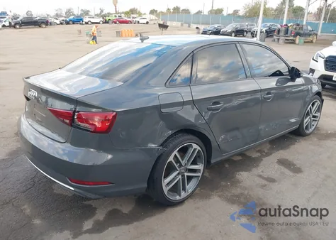 2017 Audi A3 2.0T Premium z USA, uszkodzony, nr VIN WAUAUGFFXH1051246